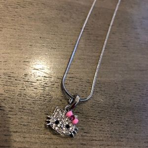 Super cute Hello Kitty necklace in silver (last 1)